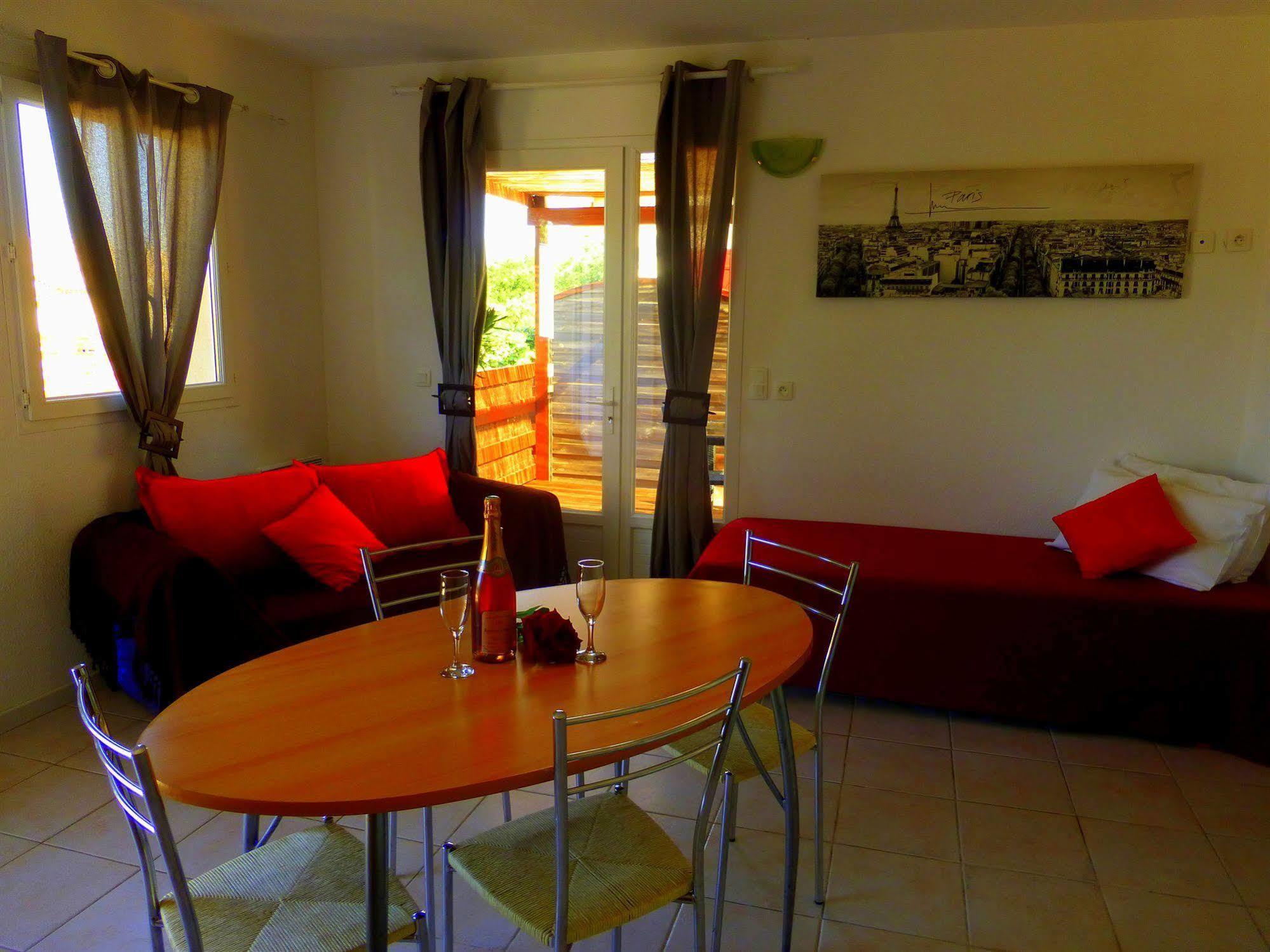 Mont Bouquet Lodge-Residence Hoteliere Brouzet-les-Ales Экстерьер фото
