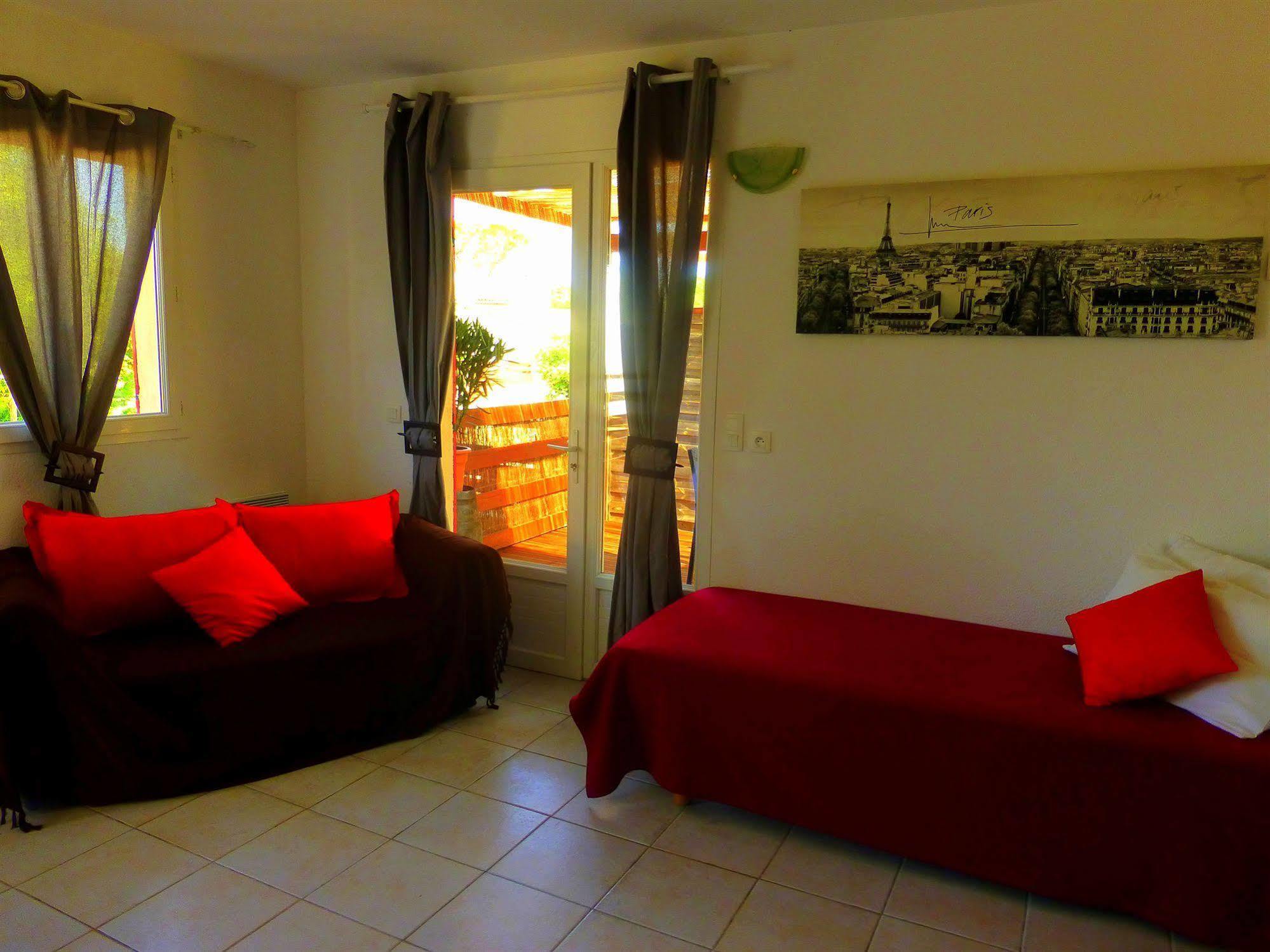 Mont Bouquet Lodge-Residence Hoteliere Brouzet-les-Ales Экстерьер фото